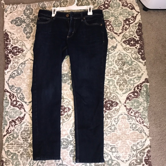 DL1961 jeans, barely worn, in great condition. - Picture 3 of 3